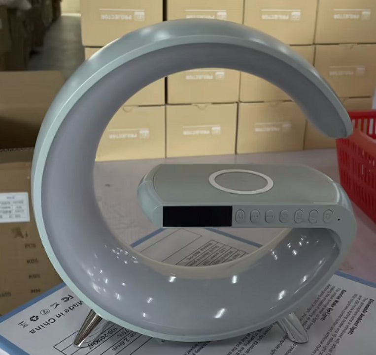 Lámpara LED en G con Altavoz Bluetooth, Cargador Inalámbrico y Reloj - vista 14